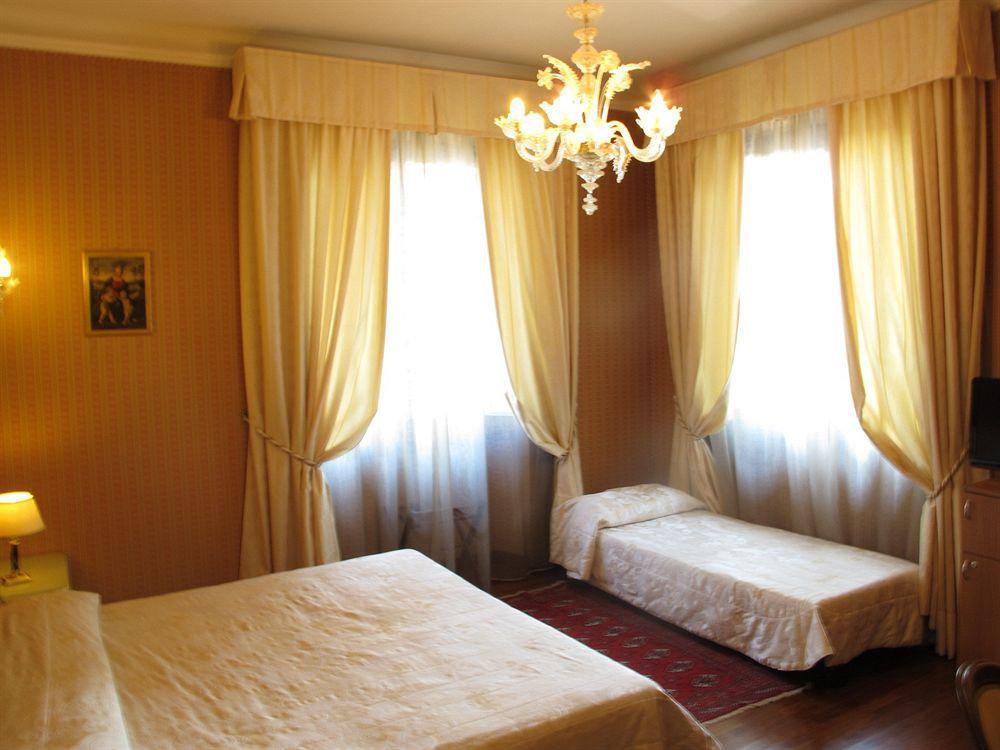 C-Hotels De Rose Palace Florencja Zewnętrze zdjęcie
