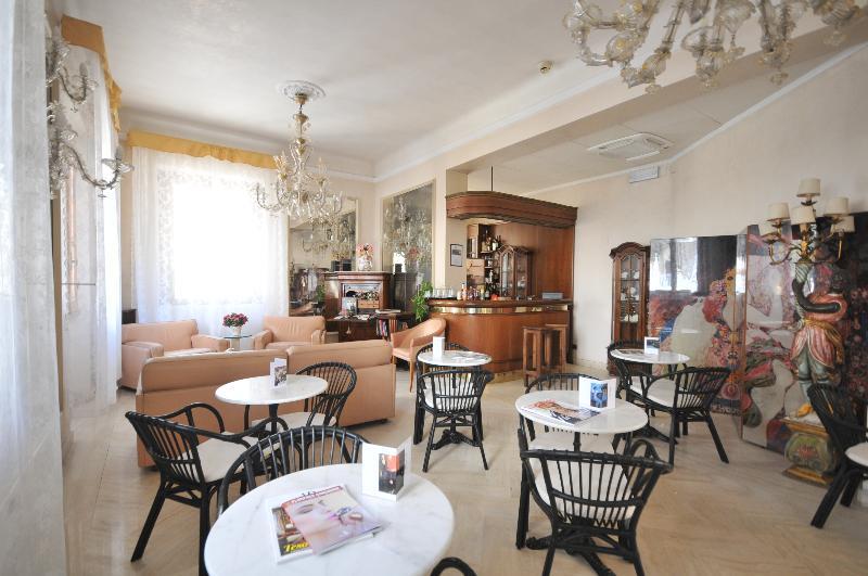 C-Hotels De Rose Palace Florencja Zewnętrze zdjęcie