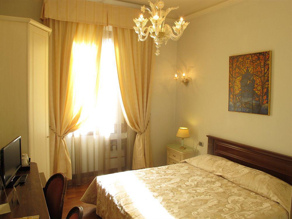 C-Hotels De Rose Palace Florencja Zewnętrze zdjęcie